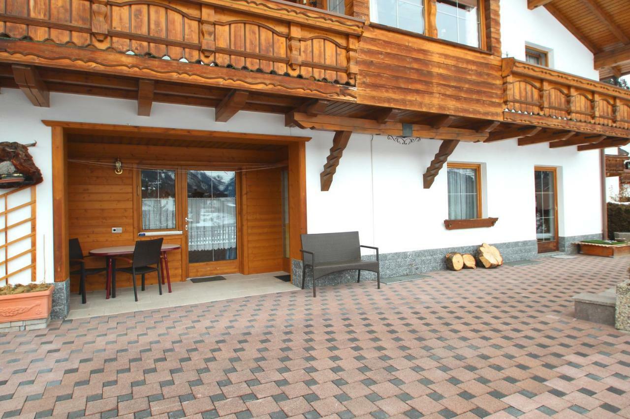 Ferienwohnung Tschiderer Ladis Buitenkant foto